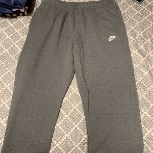 Men’s Nike Sweatpants!